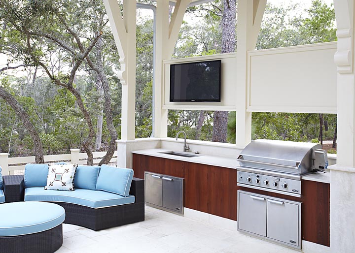 outdoor kitchen