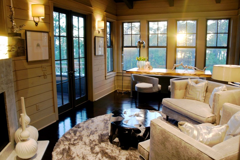 When the sun sets, this room is transformed! What a great place to sit and enjoy the view.