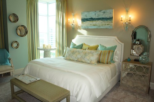 This photo portrays the color slightly better.